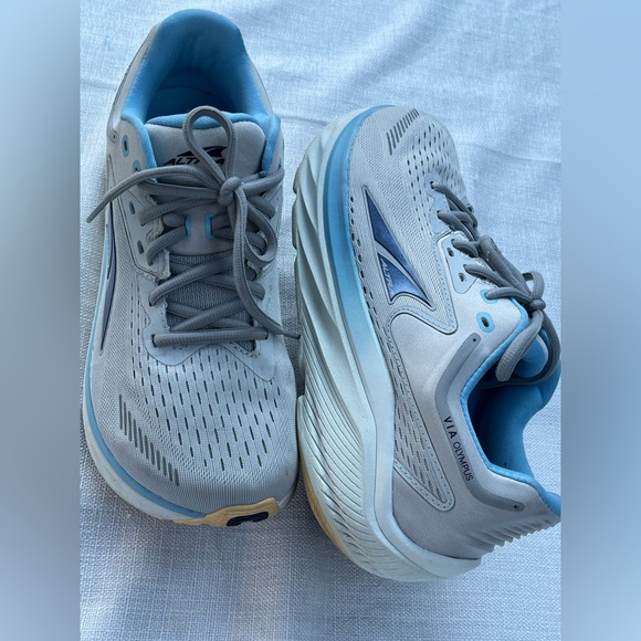 Altra Via Olympus Womens Running  Blue Athletic Shoes Sneakers size 10 - Picture 1 of 16